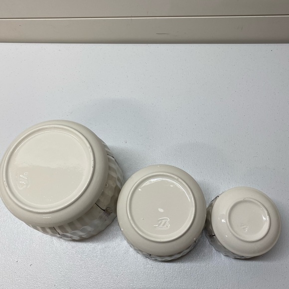 New Set of 3  Modern Ceramic Planters - Picture 7 of 7